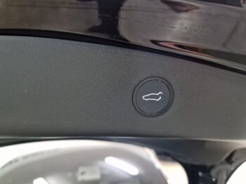 
									TESLA Model 3 Performance 4WD 4p lleno								