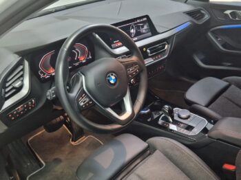 
									BMW Serie 1 118i Corporate Auto. lleno								