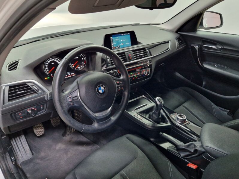 
								BMW Serie 1 116d EfficientDynamics 5p. lleno									