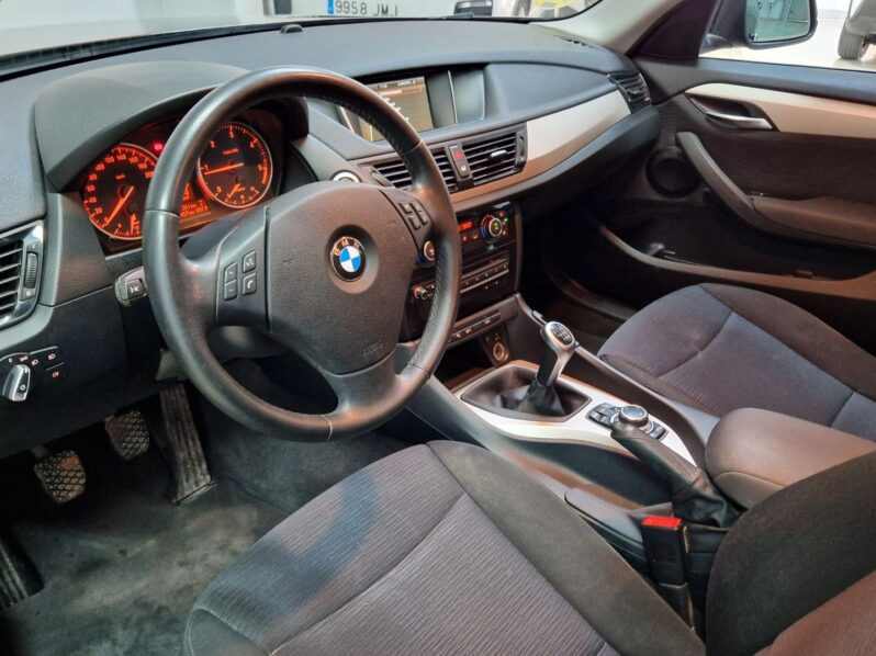 
								BMW X1 sDrive16d Essential Edition 5p. lleno									