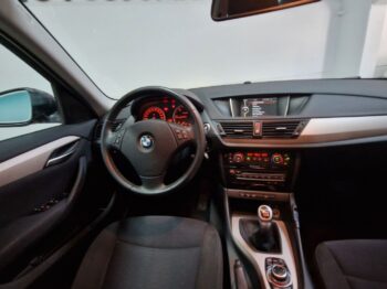 
									BMW X1 sDrive16d Essential Edition 5p. lleno								