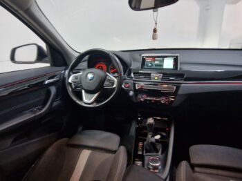 
									BMW X1 sDrive20dA 5p. lleno								