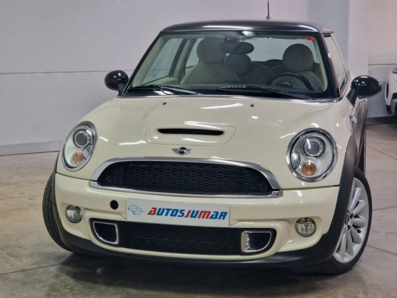 
								MINI MINI Cooper SD Auto 3p. lleno									