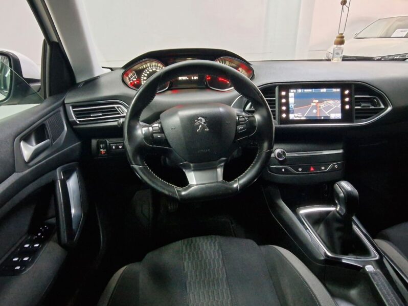 
								PEUGEOT 308 5p Style 1.6 BlueHDi 100 lleno									