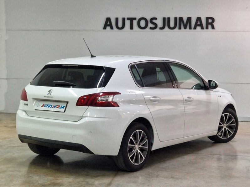 
								PEUGEOT 308 5p Style 1.6 BlueHDi 100 lleno									