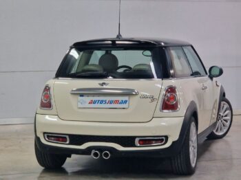 
									MINI MINI Cooper SD Auto 3p. lleno								