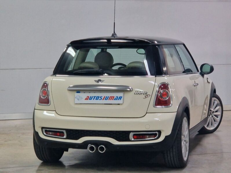 
								MINI MINI Cooper SD Auto 3p. lleno									