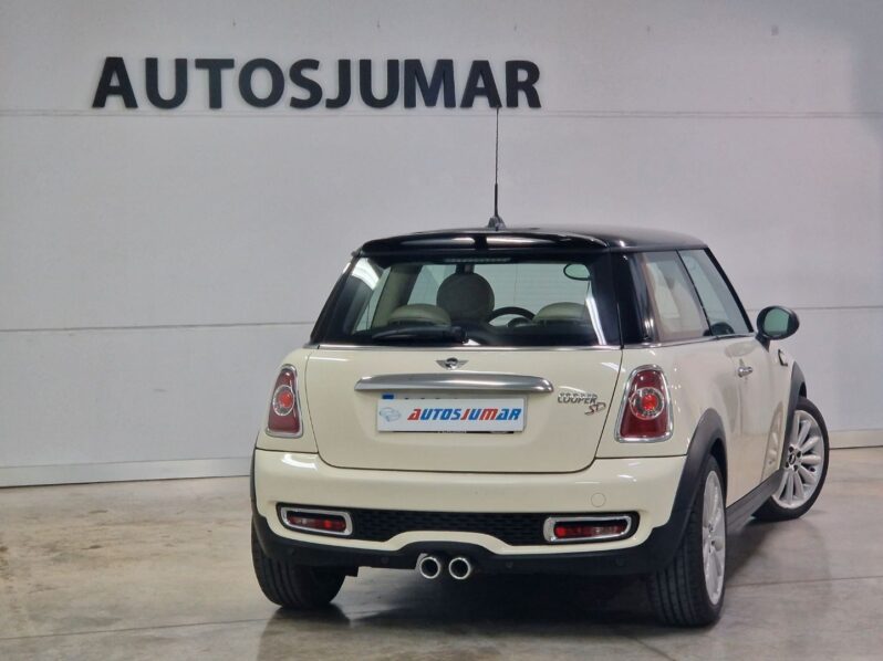 
								MINI MINI Cooper SD Auto 3p. lleno									