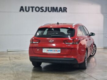 
									HYUNDAI i30 1.6 CRDI 85kW 116CV Tecno Sky DT 5p. lleno								