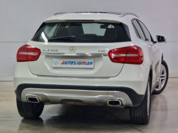 
									MERCEDES-BENZ Clase GLA GLA 200 CDI Style 5p. lleno								