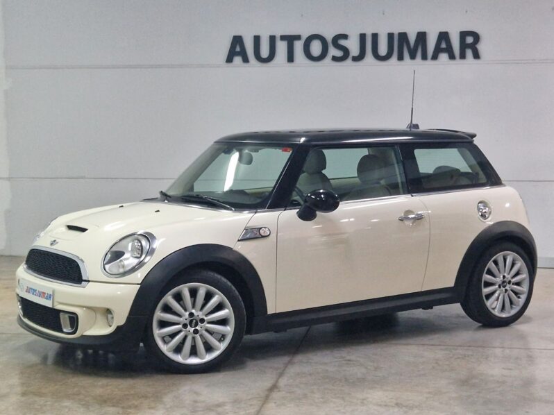 
								MINI MINI Cooper SD Auto 3p. lleno									