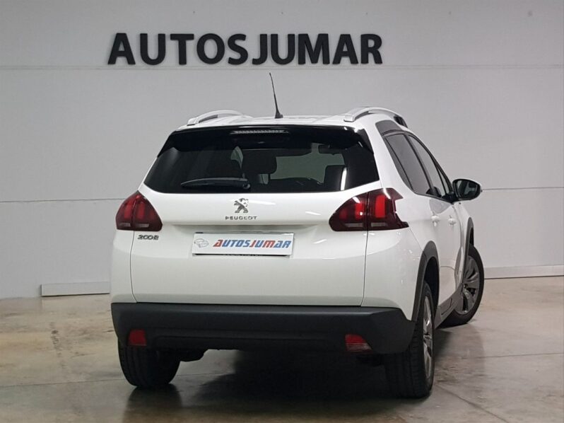 
								PEUGEOT 2008 Signature BlueHDi 73KW 100CV lleno									