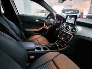 
									MERCEDES-BENZ Clase GLA GLA 200 d AMG Line 5p. lleno								