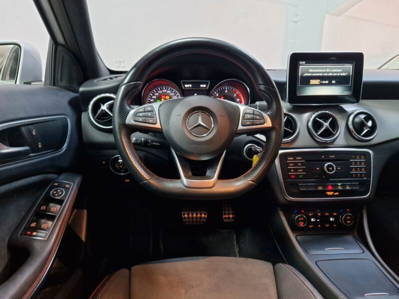 
								MERCEDES-BENZ Clase GLA GLA 200 d AMG Line 5p. lleno									